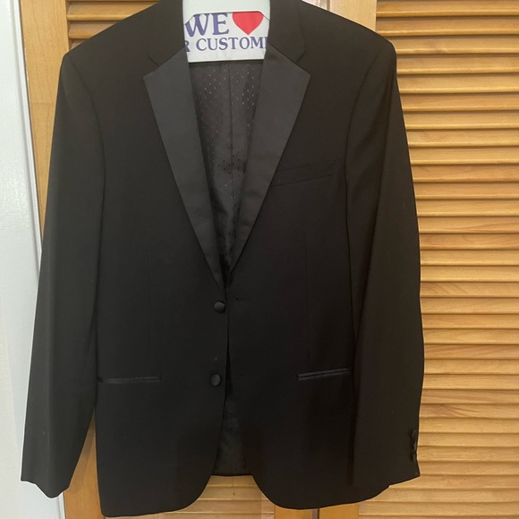 Black tuxedo - Picture 1 of 9